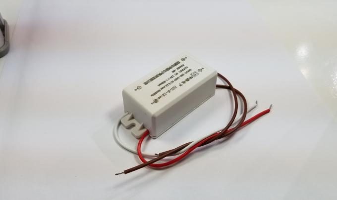 Alimentazione elettrica d'abitazione di plastica del driver 12V 6W 0.5A Constant Voltage LED del CE LED 1